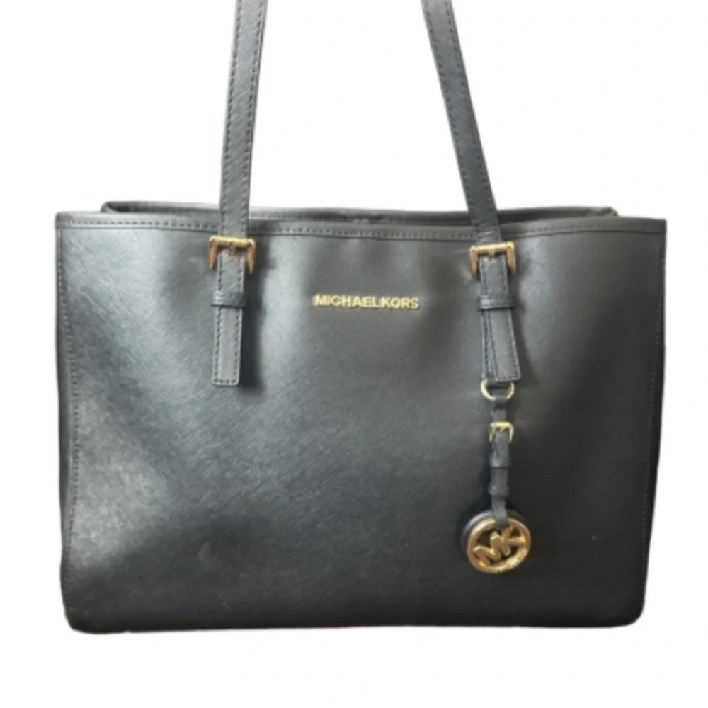 Michael Kors Jet set trade large leather  Black Tote with Gold Details - Picture 10 of 13